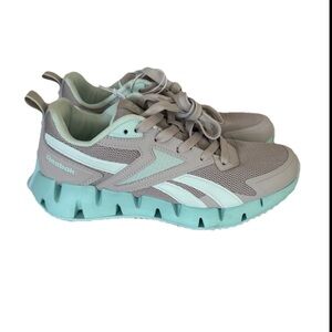 NWOB Reebok Zig Dynamica 4 Training Sneaker (Women). Size 7. Gray/Mint. MSRP $85